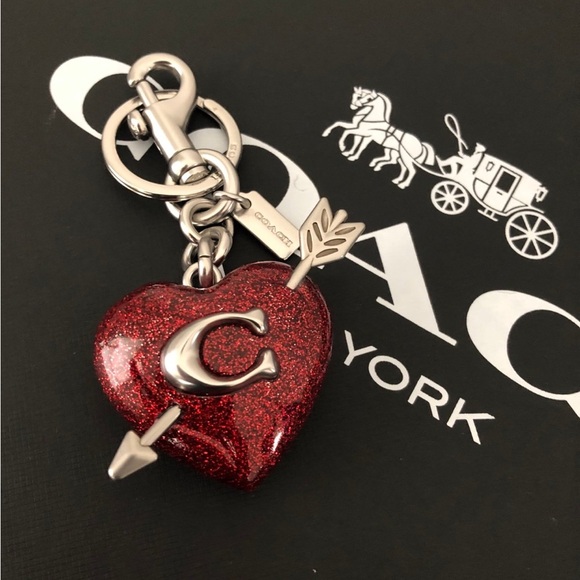 COACH Heart ❤️ arrow love Valentines Red Sparkling Purse charm key chain - Picture 2 of 5